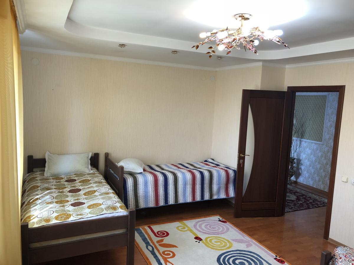 Hostel Astana Exteriör bild